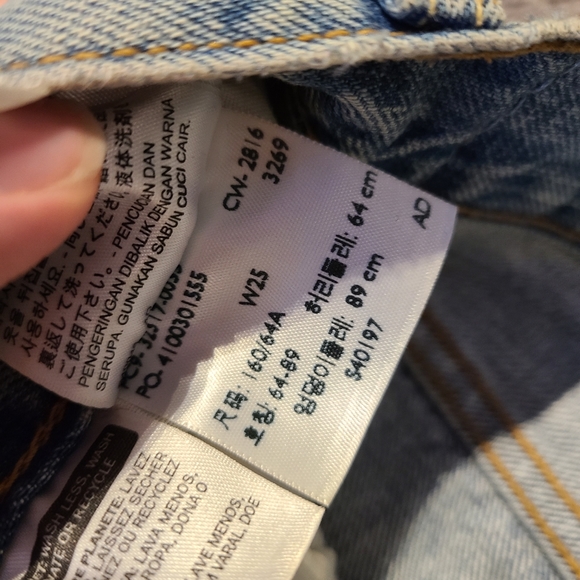 Levi's 501 Denim Shorts - Picture 5 of 5